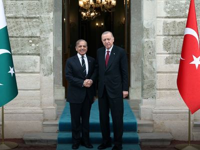Pakistan Başbakanı Şahbaz Şerif Türkiye'ye geldi
