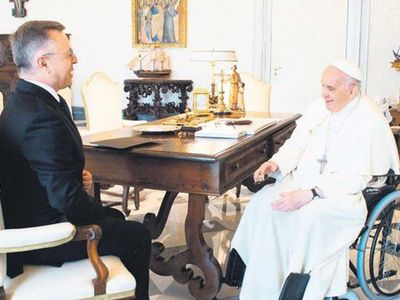 Papa'dan Başkan Erdoğan'a övgü: Çabalarını takdir ediyorum