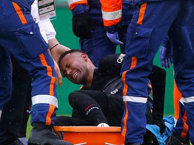 Paris Saint Germain'e Neymar'dan Kötü Haber!