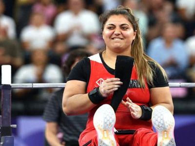 Paris'te Büyük Gurur! Milli Sporcu Sibel Çam'dan Bronz Madalya
