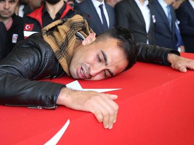 Pençe-Kilit Operasyonu bölgesinde şehit olan Doğukan Korkmaz, Fırat Canlı ve Yunus Kalkan son yolculuklarına uğurlandı