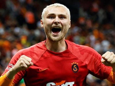 Performansını yükseltti zammı kaptı: Galatasaray Victor Nelsson’un maaşını iyileştirdi