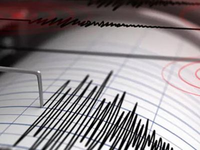 Peş peşe sallandılar: 6 şiddetindeki depremde 3 kişi öldü 19 kişi yaralandı