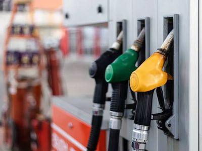 Petrol fiyatlarında düşüş sürüyor: Gözler akaryakıt tabelalarında! 25 Ekim 2022 güncel akaryakıt fiyatları
