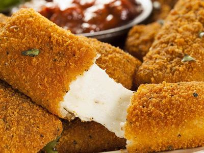 Peynirli kroket tarifi : en güzel ve lezzetli peynirli kroket nasıl yapılır? Peynirli kroket malzemeleri ve pratik tarifi