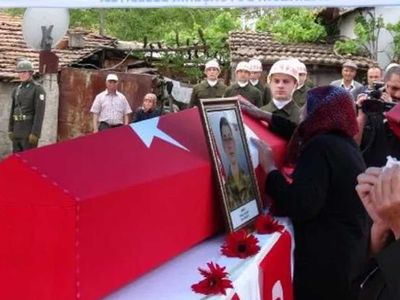 PKK/YPG’li teröristlerce düzenlenen saldırıda şehit olan Piyade Er Oktay Salar, son yolculuğuna uğurlandı