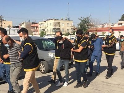Polis Yakaladı Savcılık Serbest Bıraktı! Adana'da Dolandırıcı Şebekesi Çökertildi
