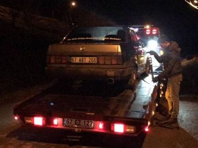 Polisten Kaçmaya Çalışan Otomobil Su Kanalına Düştü