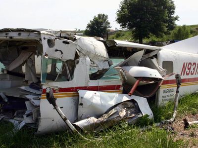 Polonya’da uçak yere çakıldı: 5 ölü, 10 yaralı var