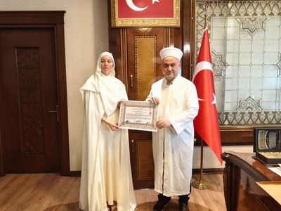 Polonya'dan Adana'ya: Martyna Kaminska İslam'ı Seçti