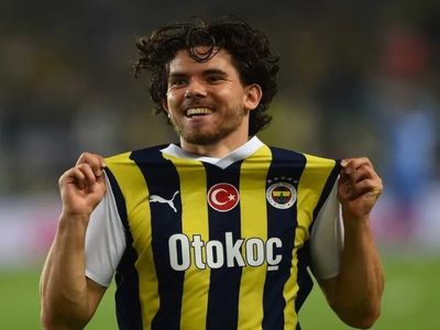 Premier Lig ekibinden Ferdi Kadıoğlu ısrarı: Fenerbahçe’ye yeni teklif iletildi