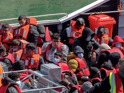 Prof. Dr. Orhon’dan tepki çeken açıklama: Göçmenler yük olarak görülüyor!