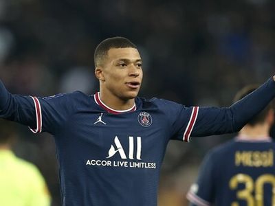 PSG'nin yıldızı Kylian Mbappe Real Madrid için dev teklifi reddetti!