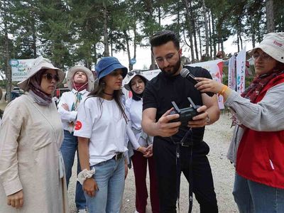 Pusula Maraş kampı'nda gençler yeni medya ve fotoğrafçılığı öğrendi