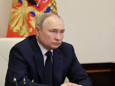 Putin’den kurmayına azar: Sen neden aylaklık ediyorsun