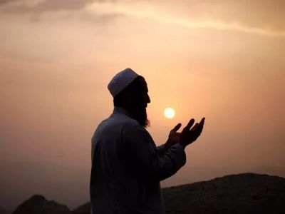 Ramazan ayı 10. gece namazı nasıl kılınır, 10. gece duası nedir? 2022 Ramazan'da gün gün kılınacak namazlar!