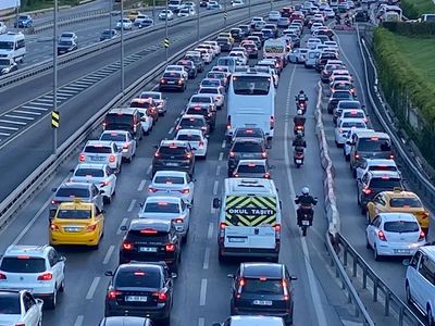 Ramazan Bayramı tatili için yollarda hareketlilik: 35 milyon kişi şehir değiştirecek!