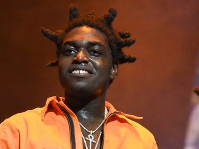 Rapçi Kodak Black Dolarları Denize Attı!