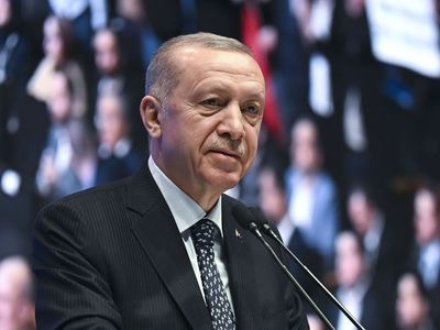Recep Tayyip Erdoğan’ın 70. doğum gününde vatandaşlar evinin önünde sürpriz yaptı! İşte Tükiye’nin liderinin hikayesi ve siyasi yolculuğu…