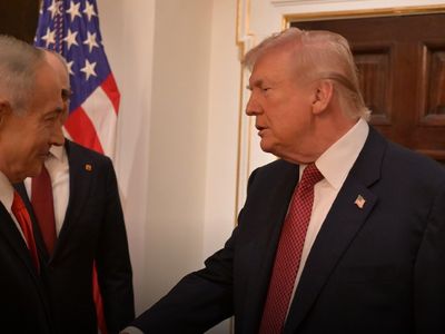 "Rejim Değişikliği" kitabında yer alan: Washington-Tel Aviv hattının perde arkası