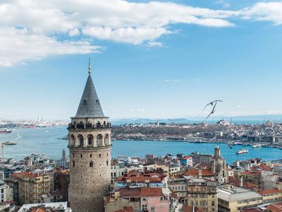 Resmi açıklama geldi: Galata Kulesi ziyarete kapandı! Sebebi belli oldu