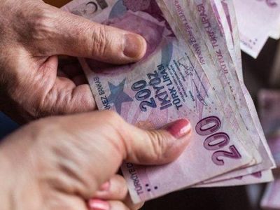 Resmi Gazete'de Yayımlandı! Memur ve Emeklilere Ek Zam Geliyor
