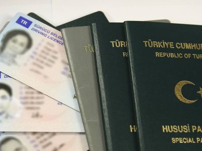 Resmi Gazete’de yayımlandı: Yeni kimlik, pasaport ve ehliyet fiyatları belli oldu