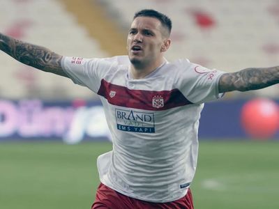 Rey Manaj Sivasspor’dan ayrılacak mı? Sivasspor’un futbolcusu Rey Manaj hangi takıma gidecek?