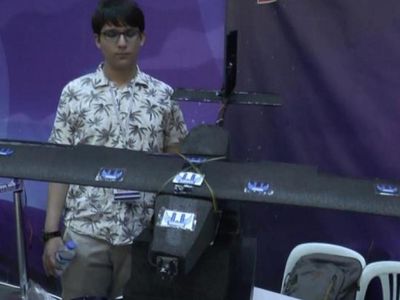 Robofest'te lise öğrencileri tarafından üretilen bomba bırakabilen İHA görücüye çıktı!
