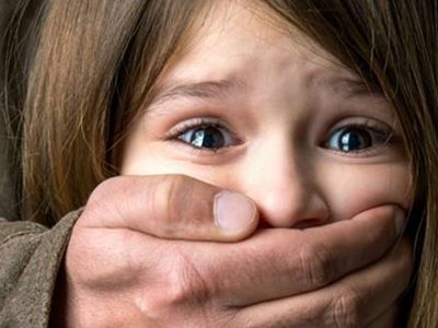 Rock şarkıcısı öğretmen pedofili çıktı: Bilgisayarındaki mide bulandıran görüntüler Türkiye'yi ayağa kaldırdı!