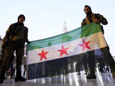 Rojava yönetimi 'yeni' Suriye bayrağını tanıdı