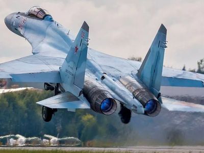 Rus savaş uçağı ABD bombardıman uçağını durdurmak için havalandı: Baltık denizinde gerginlik