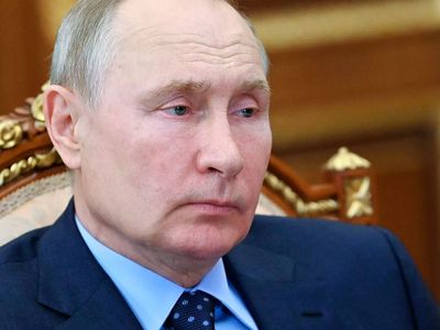 Rusya Devlet Başkanı Putin Koronavirüs Nedeniyle Karantina Altına Alındı!