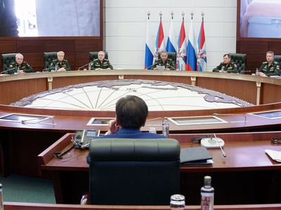 Rusya Savunma Bakanlığı Duyurdu: Tatbikatlarını Tamamlayan Askerler Üslerine Geri Dönüyor!