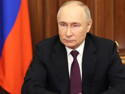 Rusya'da demokrasi rekoru kırıldı: Putin aldığı oyla dudak uçuklattı