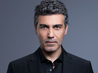 Sadakatsiz'in Volkan'ı Caner Cindoruk Dizideki Rolünün Hakkını Verdi! Ünlü Oyuncu Menajeriyle Basıldı