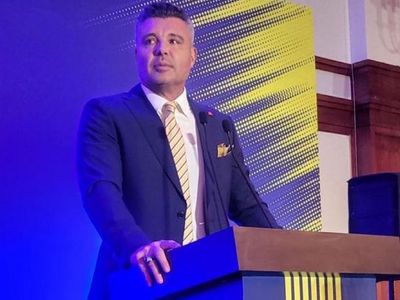 Sadettin Saran'dan başkanlık açıklaması: "Fenerbahçe'yi şampiyon yapacağız"