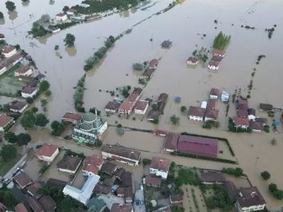 Sağanak sonrası göl taştı: Düzce’de bir köy sular altında kaldı