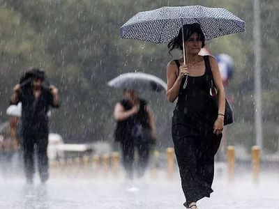 Sağanak yağışlar Türkiye’yi saracak: Meteoroloji saat vererek uyardı