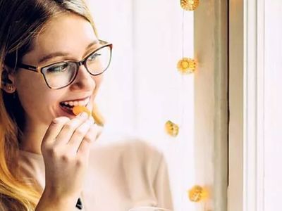 Sağlığa birçok faydası olan kuru kayısıyı evde kolayca kurutmak mümkün! Sağlıklı ve pratik kayısı kurutmanın  4 formülü