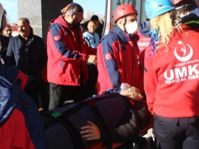 Sağlık Bakanı: 191 Sağlık Personeli İle Sahadayız
