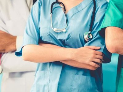 Sağlık çalışanlarına zam yapıldı mı? 14 MART 2022 Doktor, hemşire, diş hekimi, ebe, pratisyen maaşları