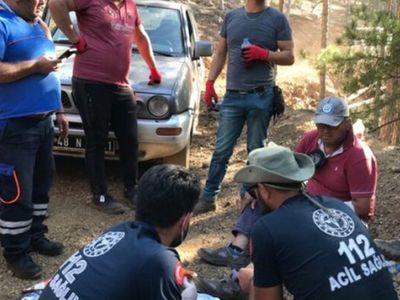 Sağlık Ekipleri Orman Yangınlarından Etkilenenlerin Yaralarını Sarıyor