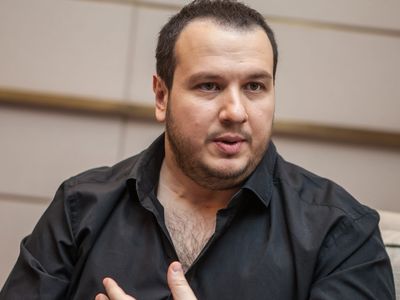Şahan Gökbakar Ukraynalı Kadınların Türkiye’ye Gelmesine Yönelik Paylaşım Yapanları Yerden Yere Vurdu!