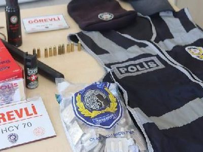 Sahte polis gerçek polisleri kandıramadı! Mersin'de sahte emniyet amiri trafik denetiminde kendini ele verdi