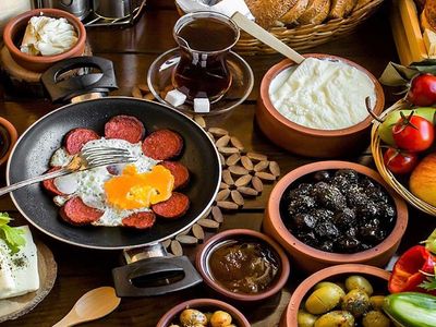 Sahur nedir, neden yapılır? Sahurda tok tutan yiyecekler nelerdir? Sağlıklı bir oruç için sahurda tüketilmesi gerekenler