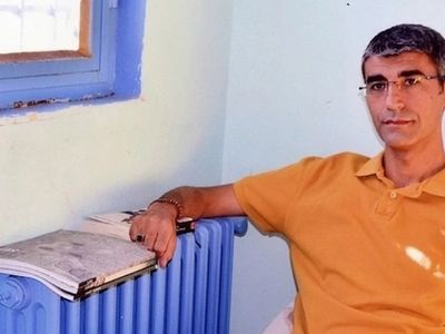 Şair İlhan Sami Çomak 30 yılın ardından özgürlüğüne kavuştu