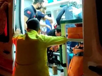 Sakarya'da Gençler Arasında Bıçaklı Kavga Yaşandı: 3 Yaralı