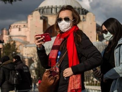 Salgına Rağmen İstanbul'da Turist Sayısı Artmaya Devam Ediyor, Liderlik İranlılarda