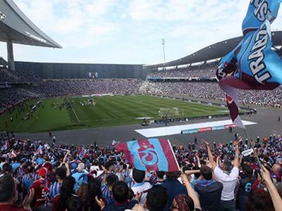 Şampiyon Trabzonspor, Süper Lig'de Altay ile oynanan karşılaşmada rekor hasılat elde etti!